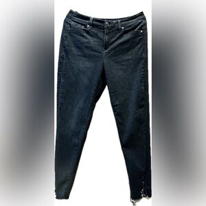 LANE BRYANT black/dark denim skinny jeans w/ripped hems - size 14, EUC